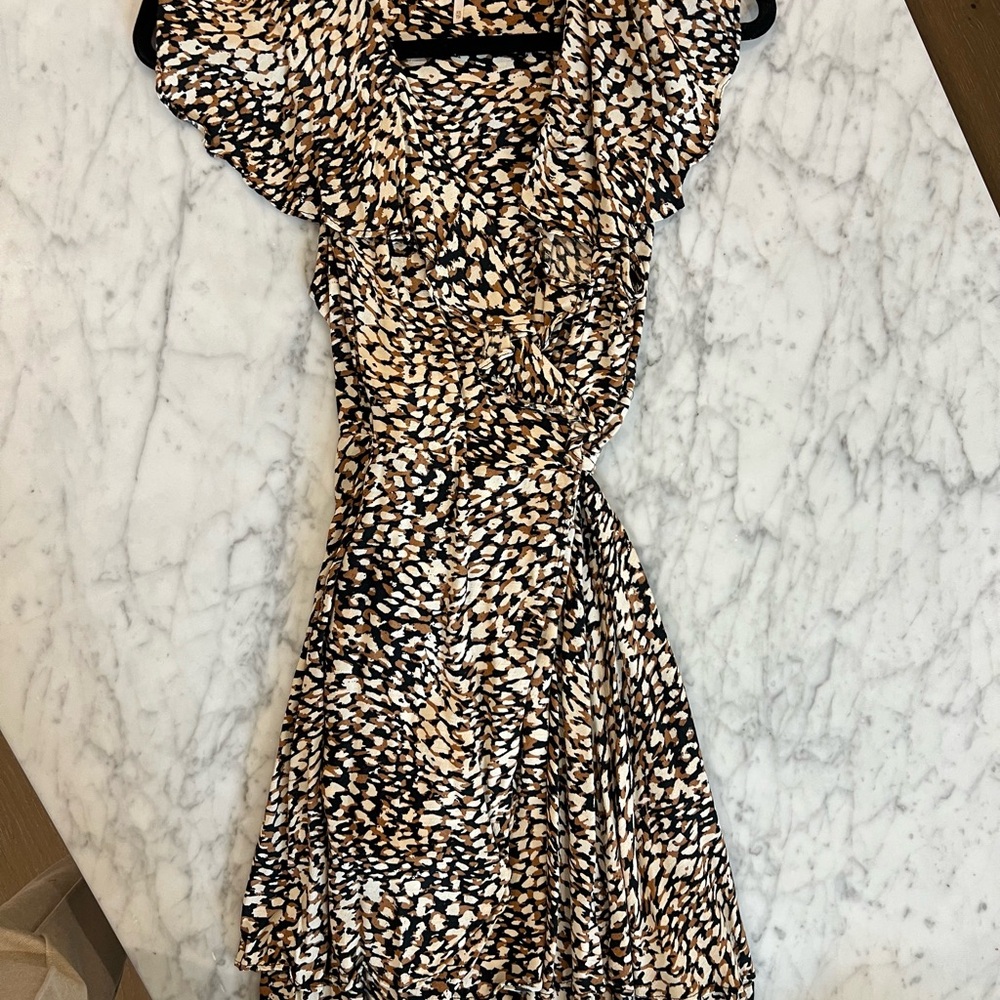 Elegant Leopard Print Dress